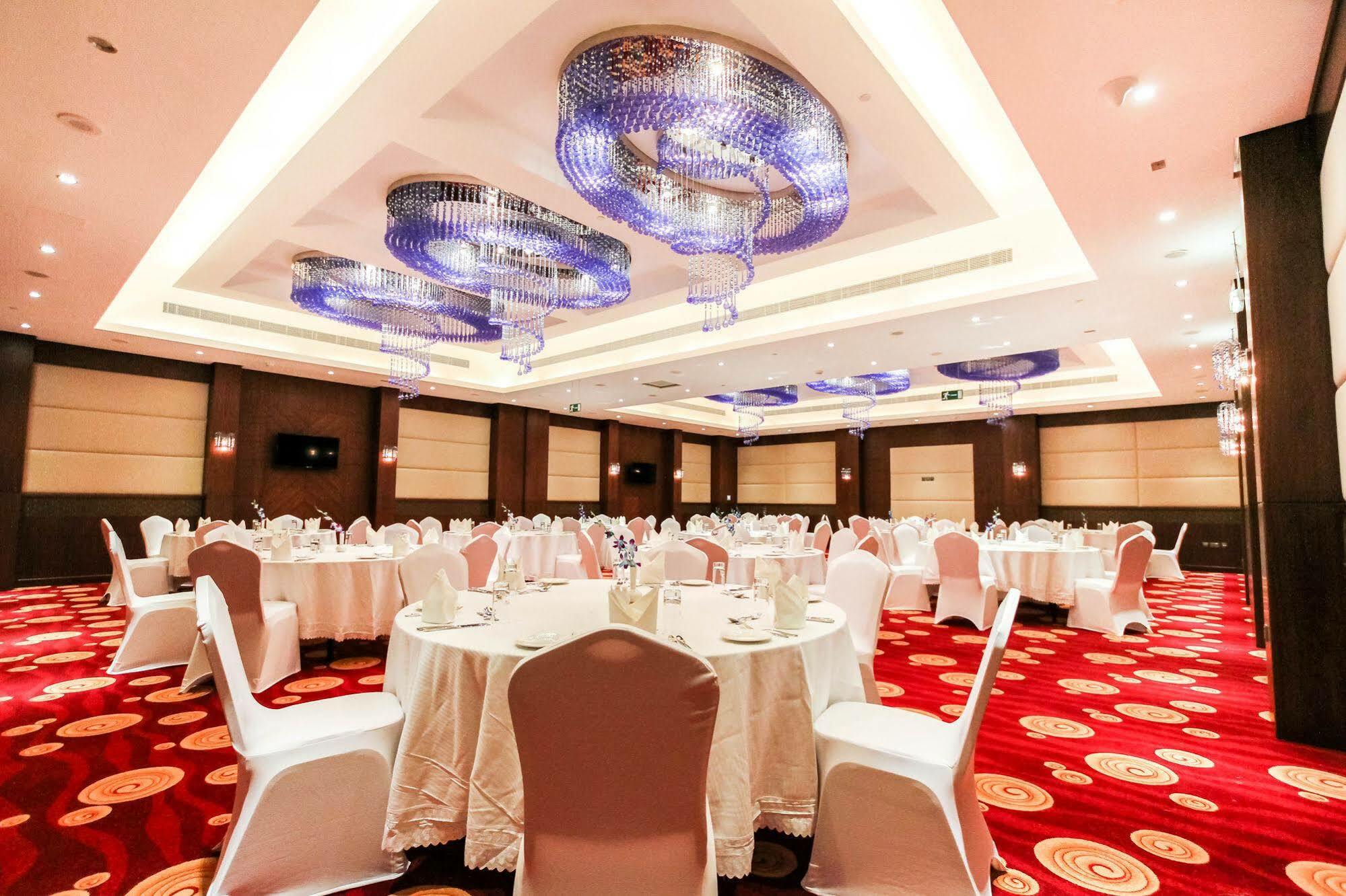 Danat Capital Hotel Абу-Дабі Екстер'єр фото