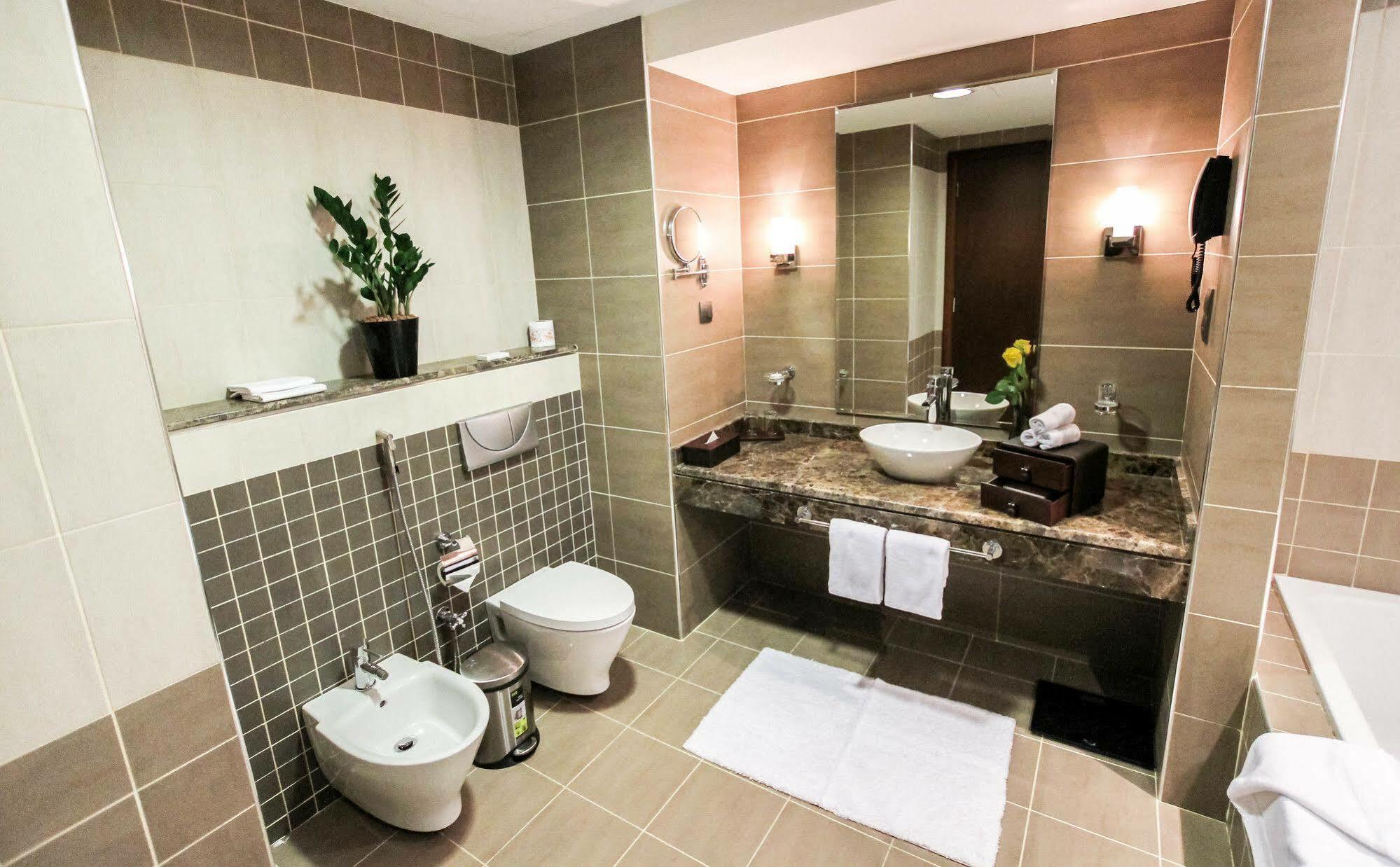 Danat Capital Hotel Абу-Дабі Екстер'єр фото