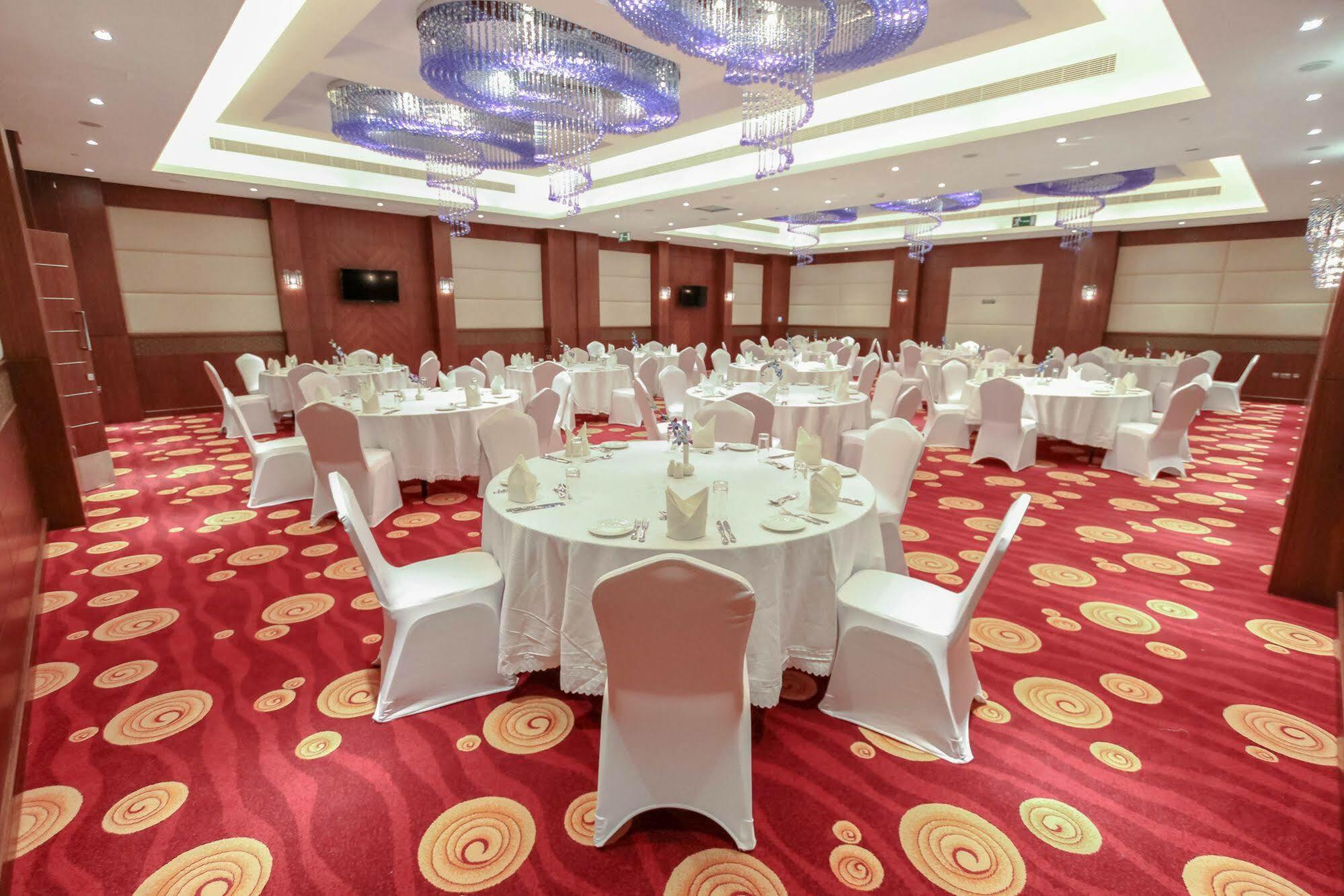 Danat Capital Hotel Абу-Дабі Екстер'єр фото